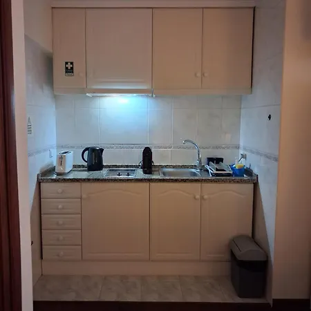 - G Апартаменты *